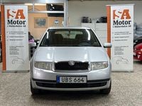 Begagnad Skoda Fabia 68 HK (50 kW) 2003 Silver Halvkombi