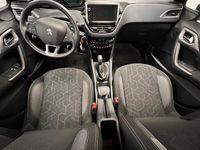 begagnad Peugeot 2008 1.2 VTi Euro 6 2018, SUV