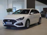 Begagnad Hyundai i30 Essential 120 HK (88 kW) 2021 Vit Kombi
