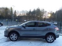 Begagnad Nissan Qashqai 110 HK (80 kW) 2015 Grå metallic SUV