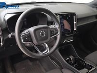 Begagnad Volvo XC40 Plus 175 kW (238 HK) 2022 Onyx svart metallic SUV