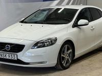 Begagnad Volvo V40 Kinetic 116 HK (85 kW) 2015 Vit Halvkombi