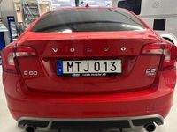 Begagnad Volvo S60 R-Design 215 HK (158 kW) 2012 Röd Sedan