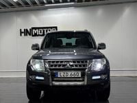 Begagnad Mitsubishi Pajero 200 HK (147 kW) 2014 Grå SUV