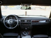 begagnad BMW 325 i Touring Nybes motor 19k mil