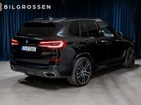 begagnad BMW X5 M50i xDrive 530hk Innovation M-Sport Panorama Se Spec