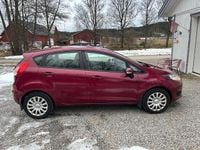 Begagnad Ford Fiesta 80 HK (58 kW) 2013 Metallic Halvkombi