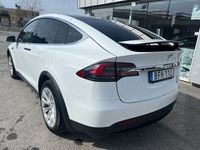 begagnad Tesla Model X Long Range AWD Autopilot 6-sits Dragkrok Pano