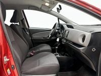 Begagnad Toyota Yaris Multidrive S 99 HK (72 kW) 2014 Röd Halvkombi