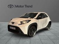 Begagnad Toyota Aygo X Play 72 HK (52 kW) 2023 Vit SUV