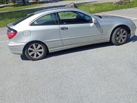 Begagnad Mercedes 180 143 HK (105 kW) 2003 Sedan