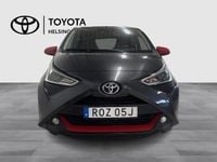 Begagnad Toyota Aygo X-play 72 HK (52 kW) 2020 Mörkgrå Halvkombi