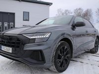 Begagnad Audi Q8 S-Line 286 HK (210 kW) 2022 Daytonagrå pärleffekt SUV