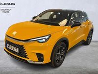 Begagnad Lexus LBX 138 HK (101 kW) 2024 Gul SUV