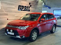 Begagnad Mitsubishi Outlander P-HEV 121 HK (88 kW) 2015 Mörkröd SUV