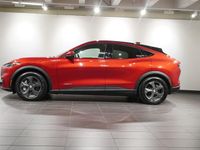 Begagnad Ford Mustang Mach-E Standard Range 221 kW (301 HK) 2022 Rapid red pn4hq SUV