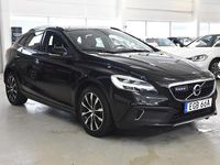 Begagnad Volvo V40 Momentum 150 HK (110 kW) 2019 Svart Halvkombi
