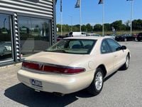 Begagnad Lincoln Continental 284 HK (208 kW) 1997 Vit Sedan