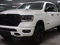 begagnad RAM 1500 CREW CAB 4X4 LAIE NIGHT EDITION 2023, Personbil