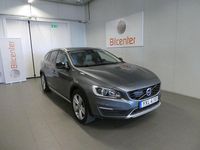 Begagnad Volvo V60 CC 2018 Grå Kombi