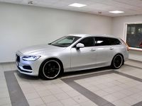 Begagnad Volvo V90 Momentum 150 HK (110 kW) 2020 Silver Kombi