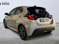 Begagnad Toyota Yaris Hybrid Active 117 HK (86 kW) 2025 Silver Halvkombi