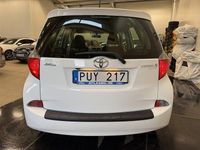 Begagnad Toyota Verso-S Multidrive S 99 HK (72 kW) 2013 Vit Minibuss