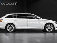 Begagnad Skoda Superb 218 HK (160 kW) 2024 Vit Kombi