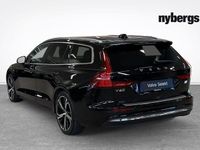 Begagnad Volvo V60 Core 355 HK (261 kW) 2023 Svart Kombi