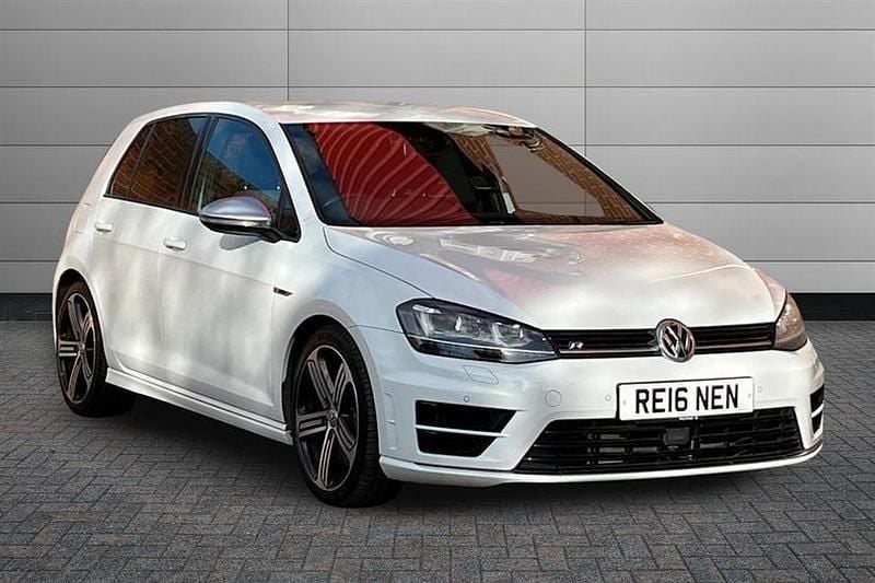 Used VW Golf VII R 300 HP (220 kW) 2016 White Hatchback