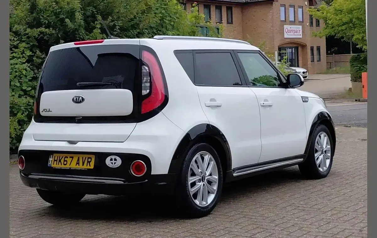 Used Kia Soul 132 HP (97 kW) 2017 White SUV