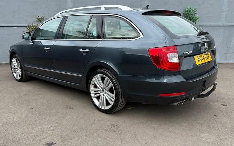 Used Skoda Superb Elegance 170 HP (125 kW) 2015 Estate