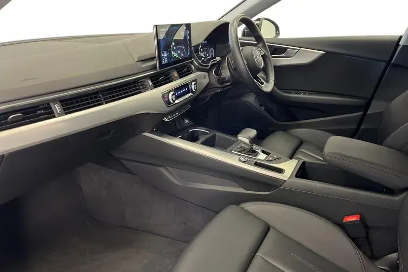 Usado Audi A5 Sport 150 HP (110 kW) 2023 Preto Coupé