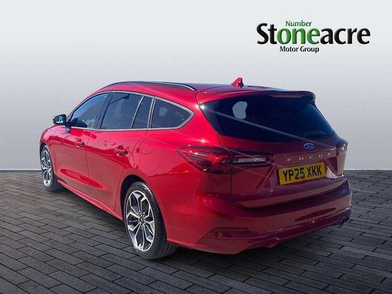 Used Ford Focus ST-Line X 153 HP (112 kW) 2025 Red Estate