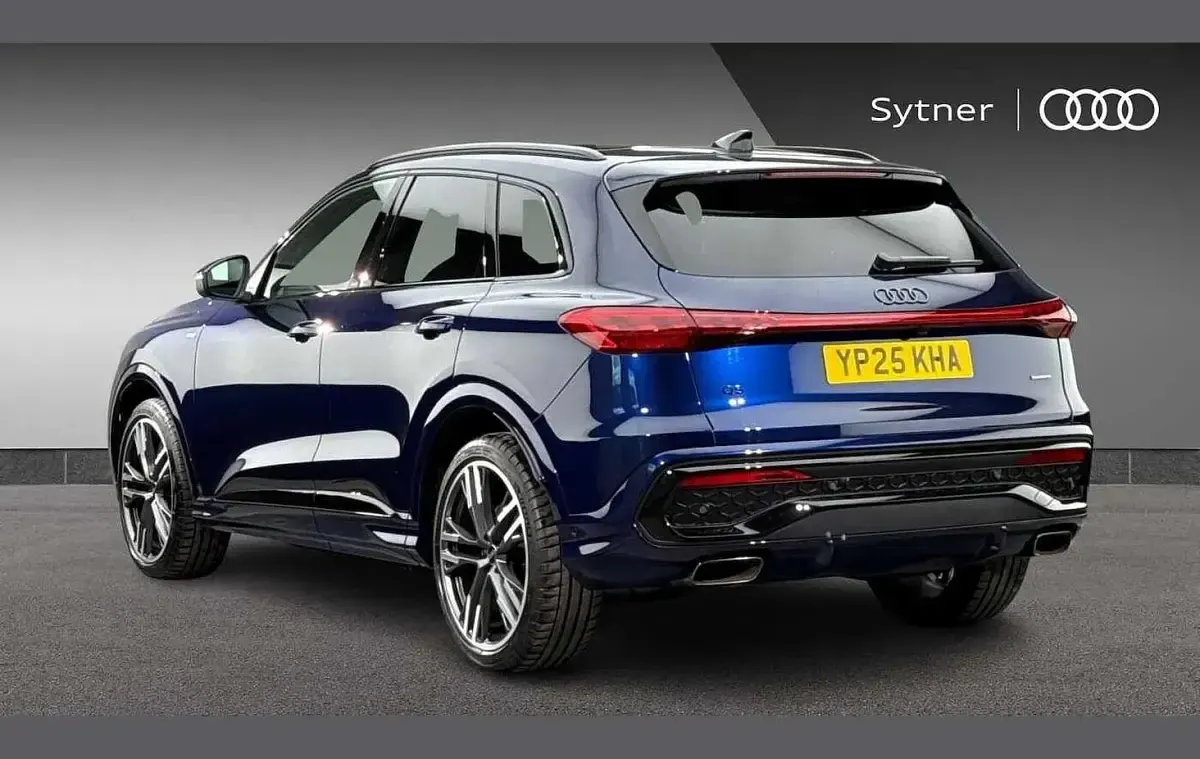 Used Audi Q5 Advanced 200 HP (147 kW) 2025 Blue SUV