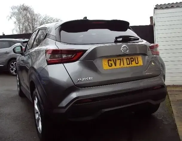 Used Nissan Juke N-Connecta 114 HP (83 kW) 2021 Grey SUV