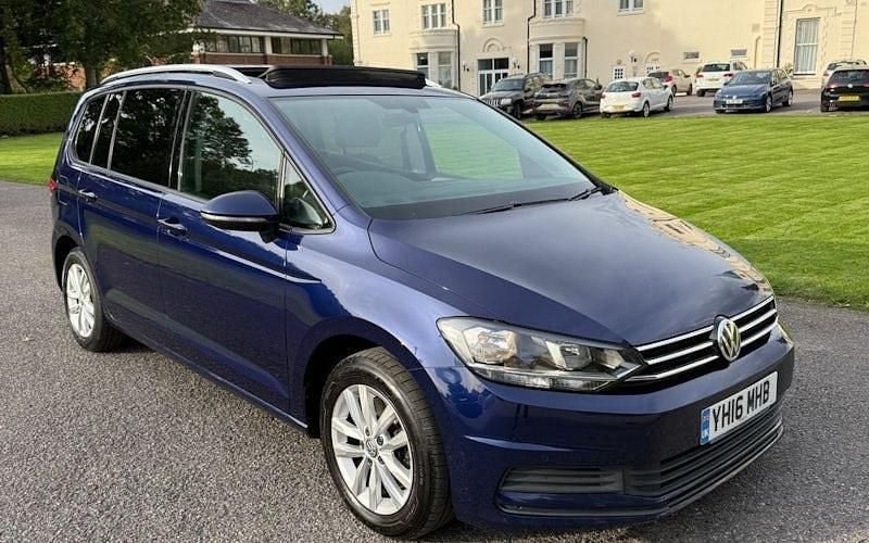Blue Used 2016 VW Touran Family MPV | £11,995 (A bit pricey) - Image 1/4