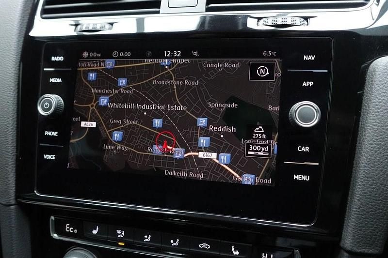 Used VW Golf VII Advance 204 HP (150 kW) 2020 White Hatchback