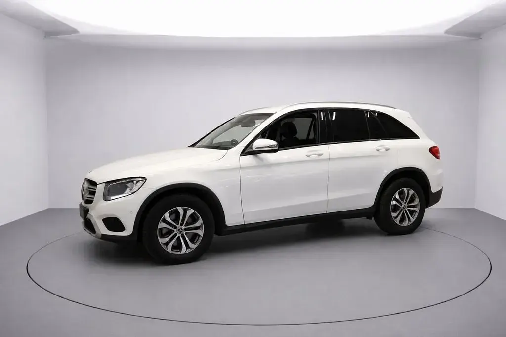 Used Mercedes GLC220 Executive 2017 White Estate