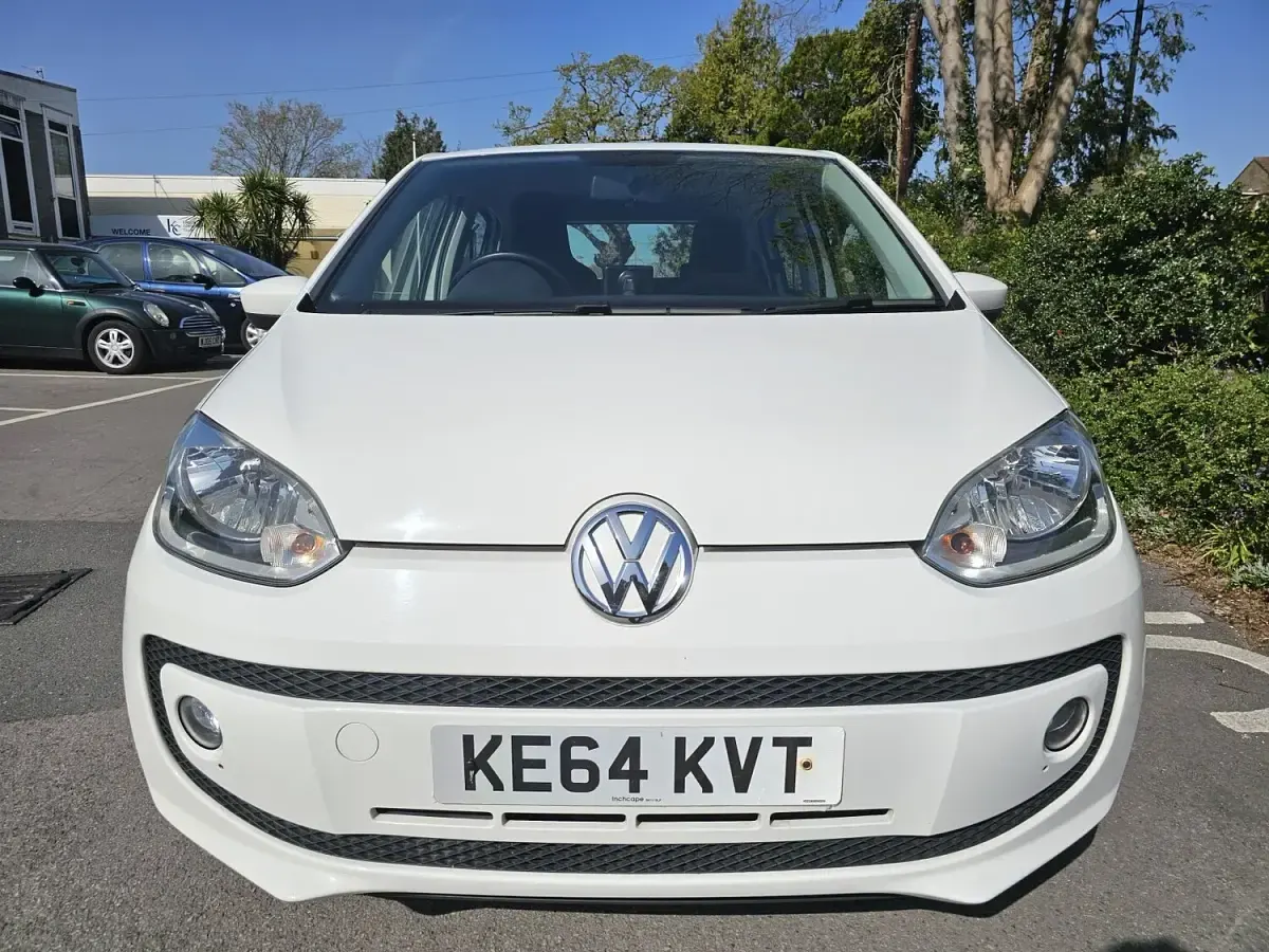 Used VW up! high up! 75 HP (55 kW) 2014 White Hatchback