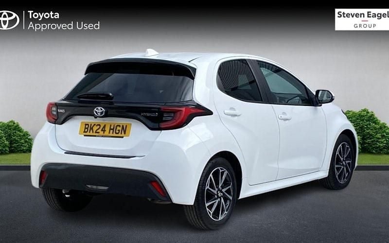 Used Toyota Yaris Hybrid Design 116 HP (85 kW) 2026 Hatchback