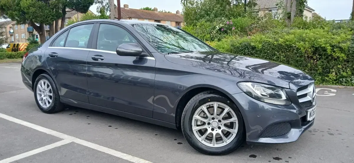 Usado Mercedes C220 Executive 2017 Cinzento Sedan