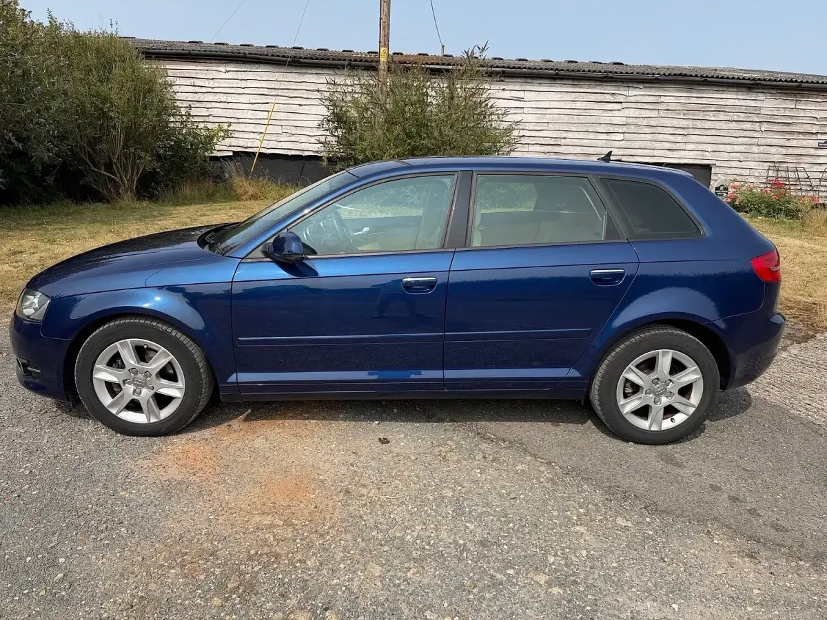 Used Audi A3 Young 2013 Blue Hatchback