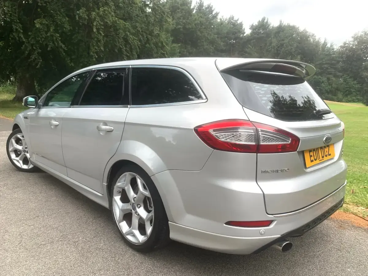 Used Ford Mondeo Titanium X 200 HP (147 kW) 2011 Silver Estate