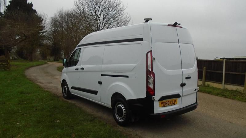Used Ford Transit Custom 130 HP (95 kW) 2018 White Van