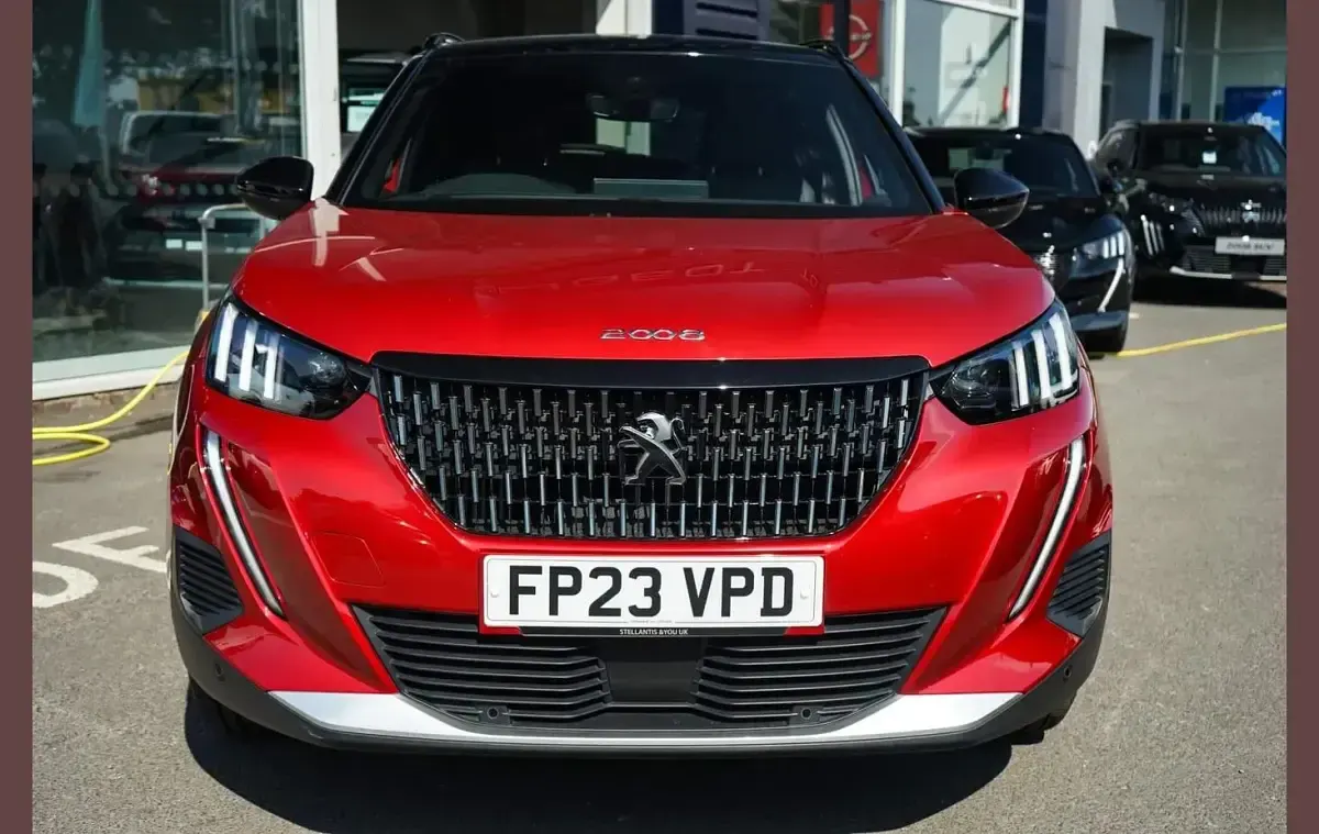 Used Peugeot 2008 GT 129 HP (94 kW) 2023 Red SUV