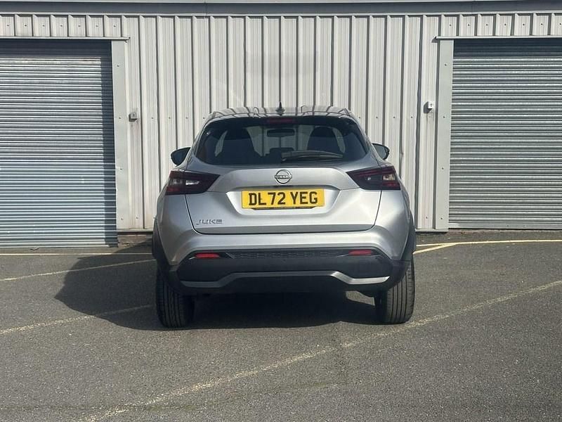Used Nissan Juke N-Connecta 114 HP (83 kW) 2023 Silver SUV