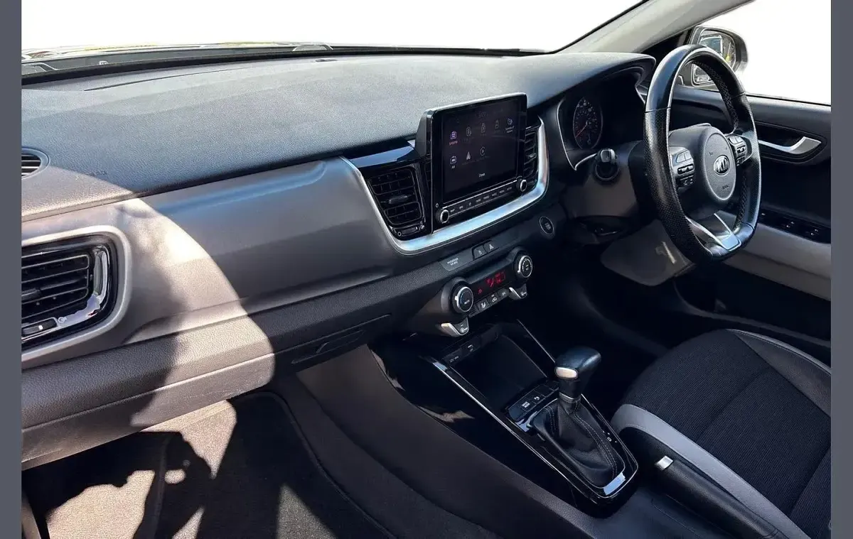 Used Kia Stonic 117 HP (86 kW) 2021 Grey SUV