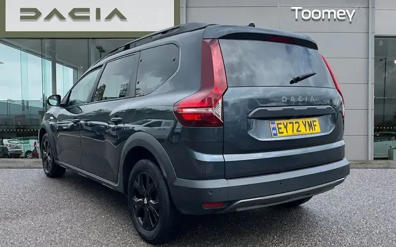 Usado Dacia Jogger Extreme 110 CV (80 kW) 2022 Gris Monovolumen