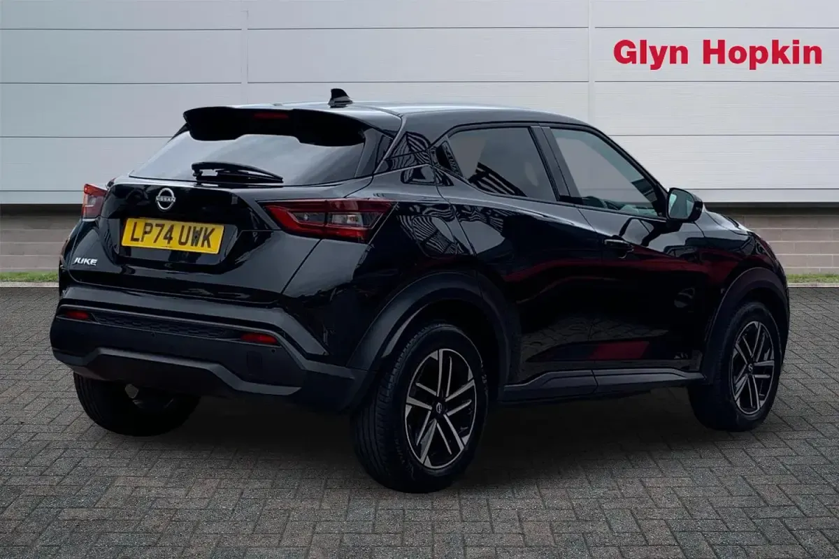 Used Nissan Juke N-Connecta 114 HP (83 kW) 2025 Black SUV